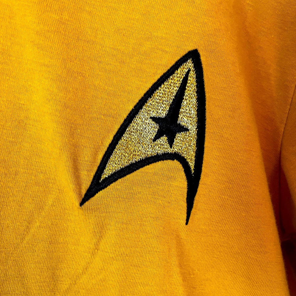 Star Trek shirt for men or women brand new worn once for 2 hrs for pics.